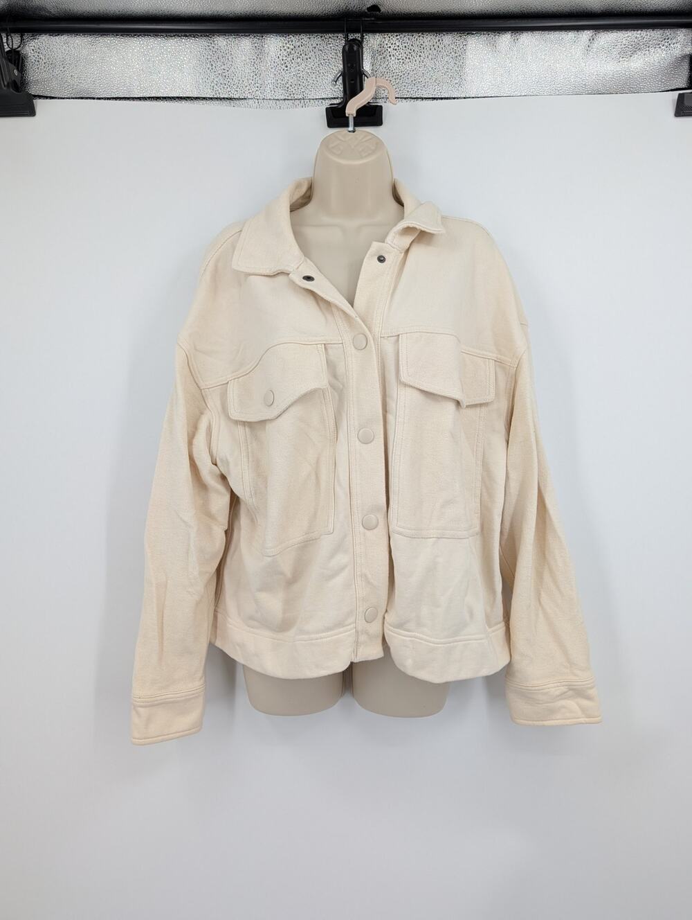 Aerie Fleece Cropped Shacket in Vintage Vanilla Medium Fall Country Barn Ranch